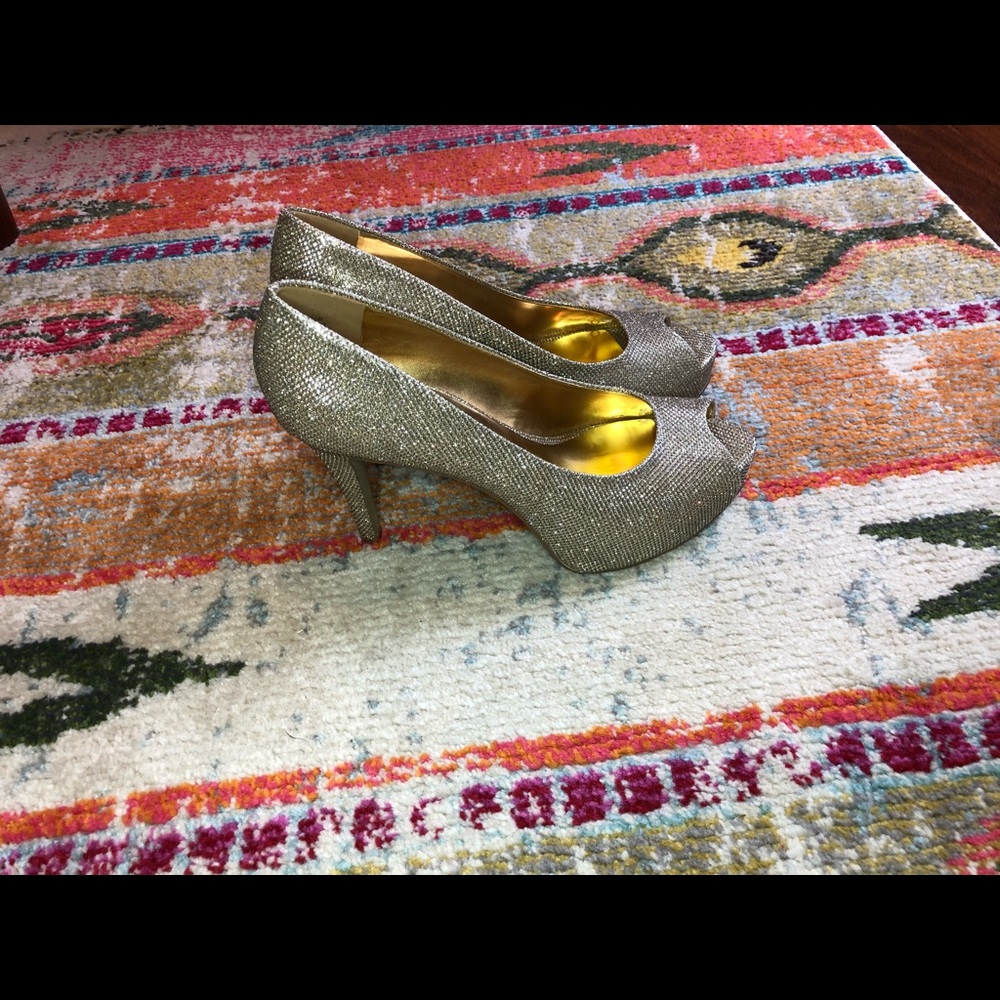 Nine West Sparkly Gold Pumps Sz 9.5